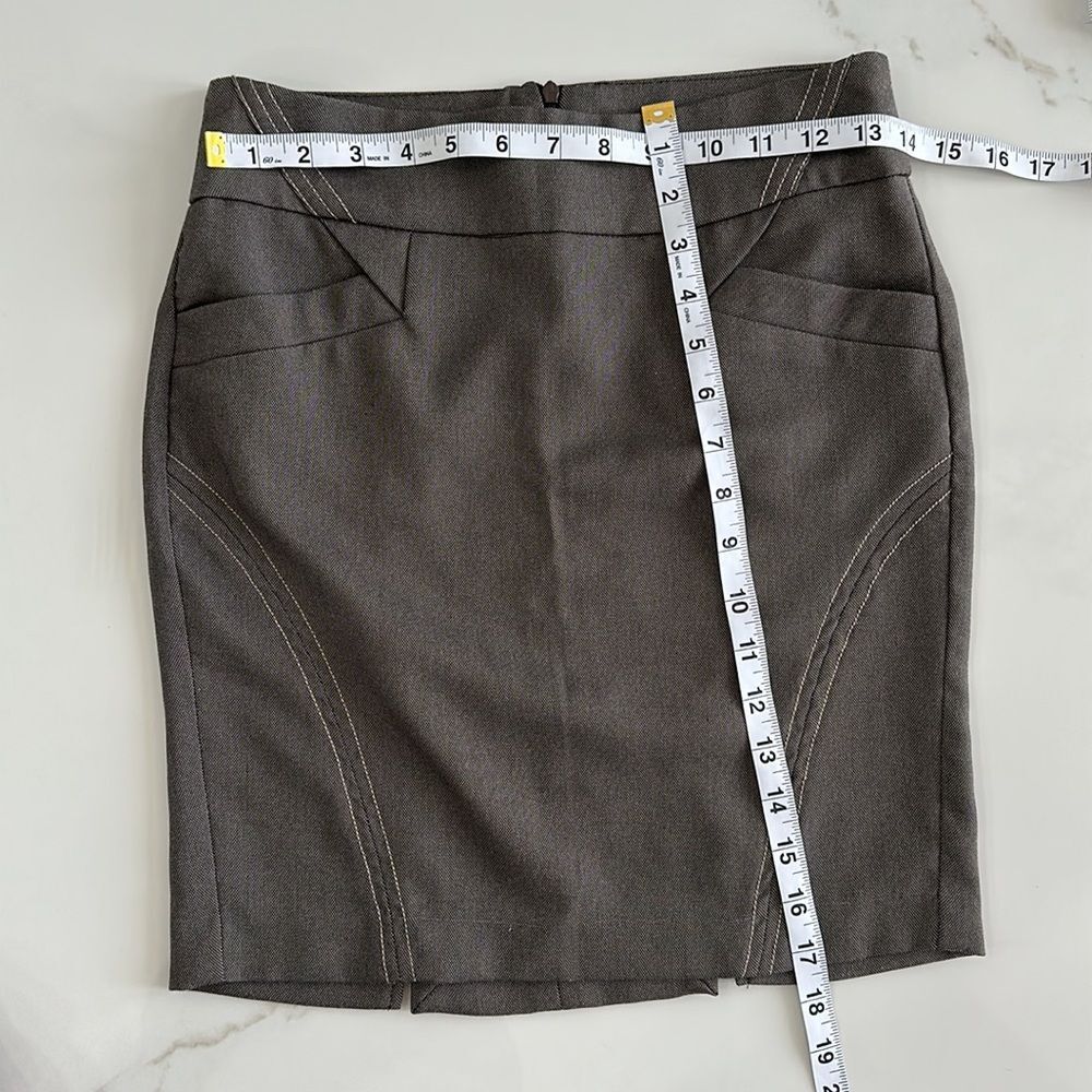 XOXO Brown Pencil Skirt Knee-Length Back Slit Sz 0 HIGT WAIST - Picture 5 of 11